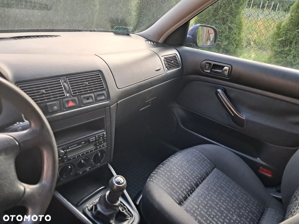 Volkswagen Golf 1.4 Q - 8