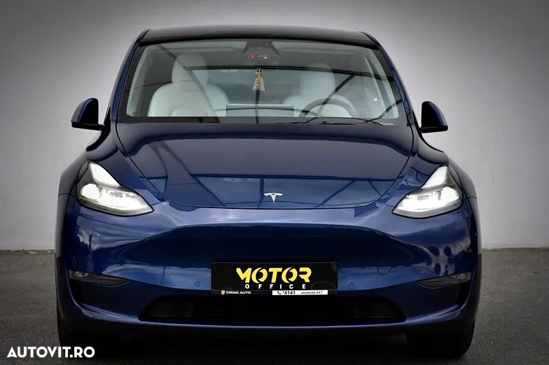 Tesla Model Y Long Range Dual Motor AWD - 2