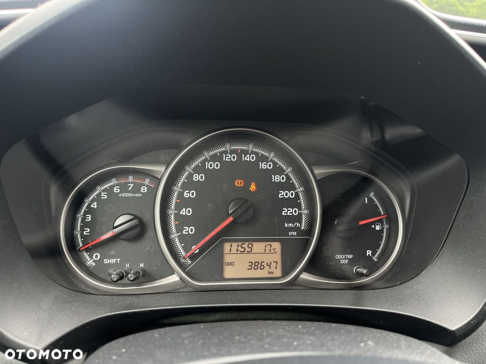 Toyota Yaris 1.0 Active EU6 - 8