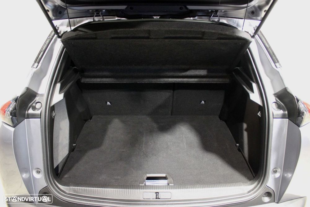 Peugeot 2008 1.5 BlueHDi Allure Pack EAT8 - 11