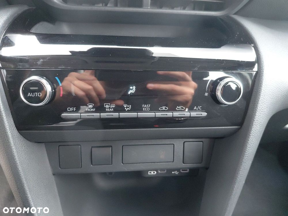 Toyota Yaris Cross - 25