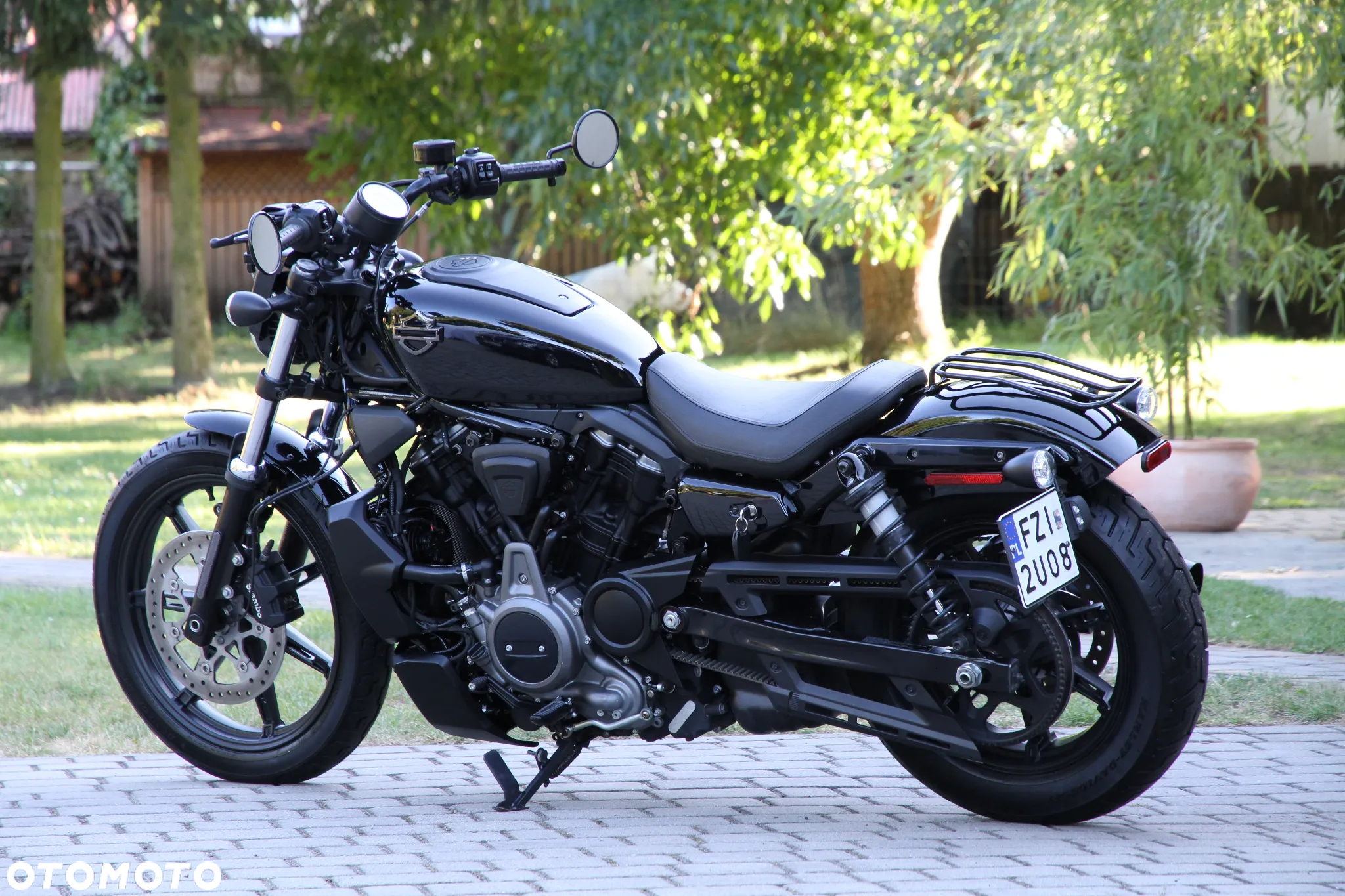 Harley-Davidson Sportster Nightster 975 - 2