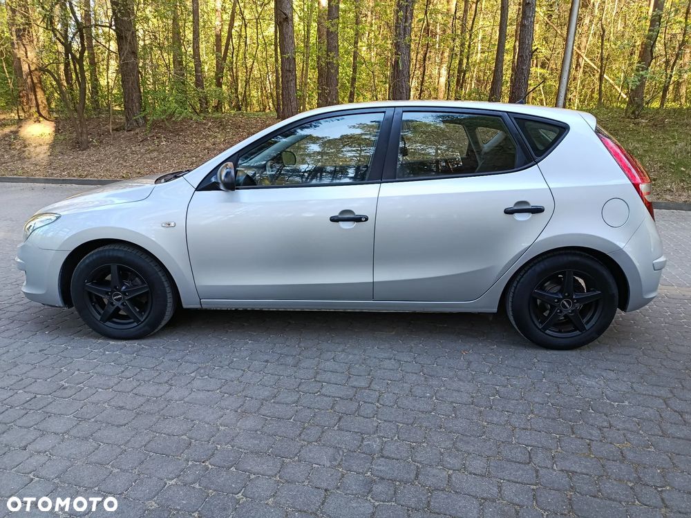 Hyundai i30 1.4 Blue Comfort - 13