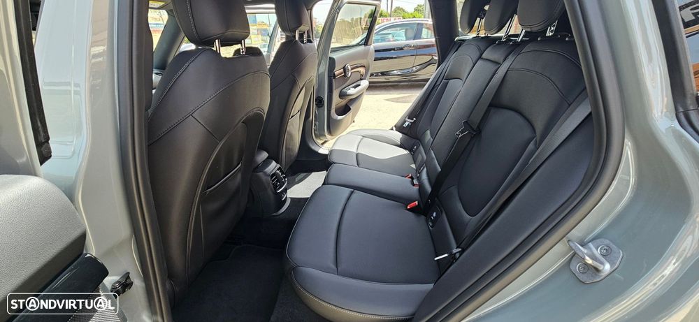 MINI Clubman Cooper Premium Plus Essential Auto - 21