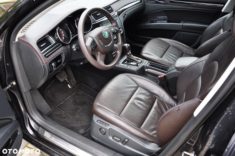 Skoda Superb 2.0 TDI L&K DSG - 30