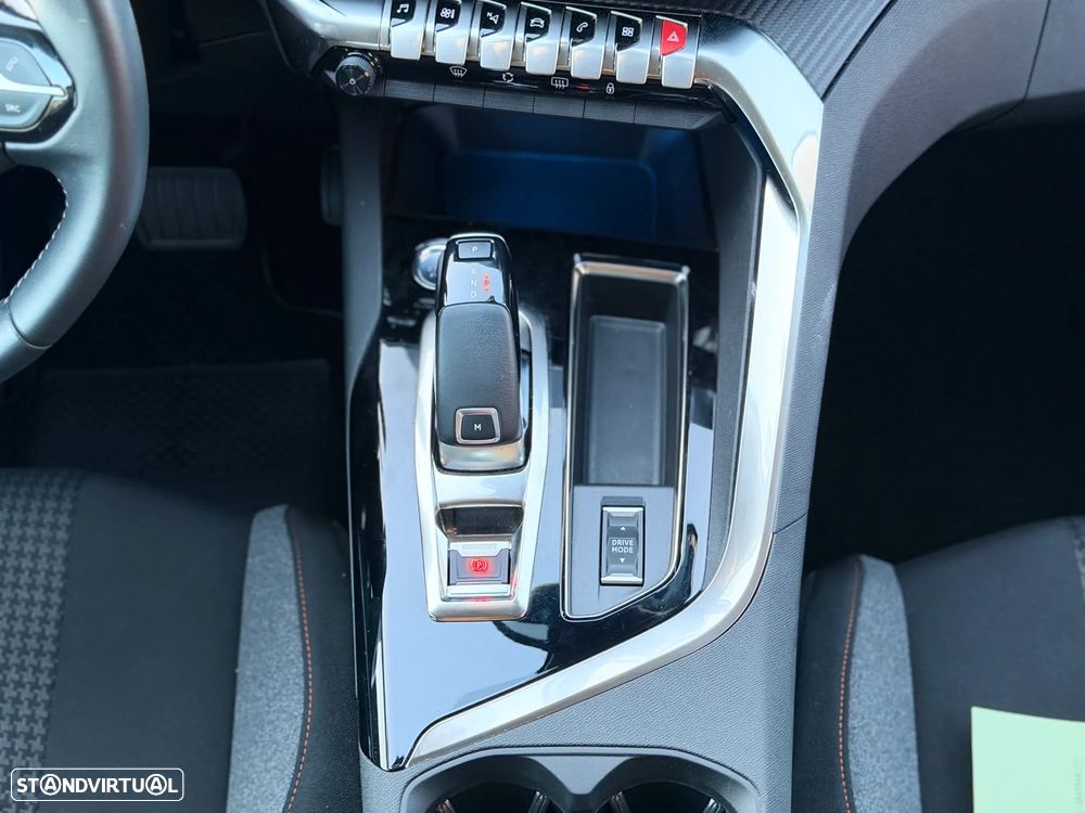 Peugeot 3008 PureTech 130 Stop & Start GPF EAT8 Active - 8