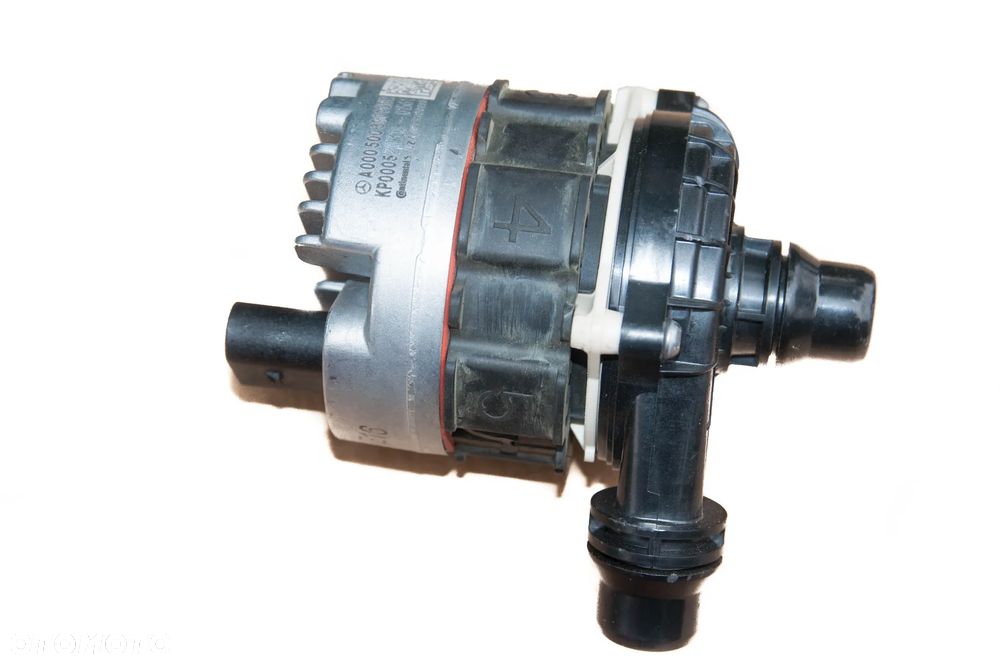 DODATKOWA POMPKA WODY POMPA MERCEDES A0005003901 OE NOWA