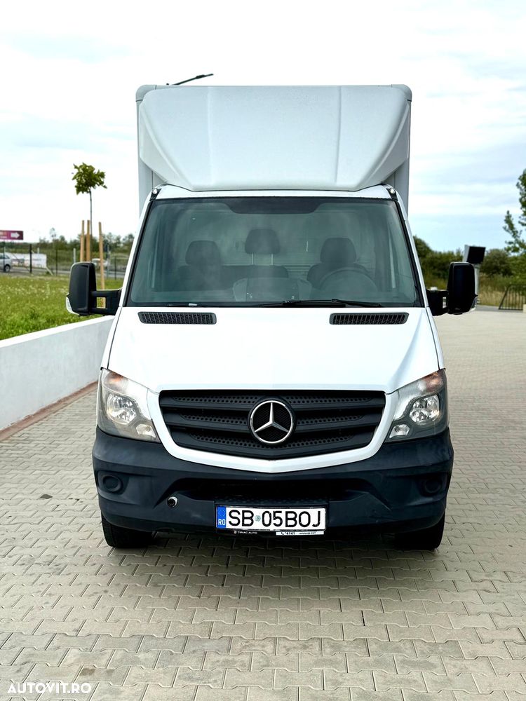 Mercedes-Benz Sprinter - 2