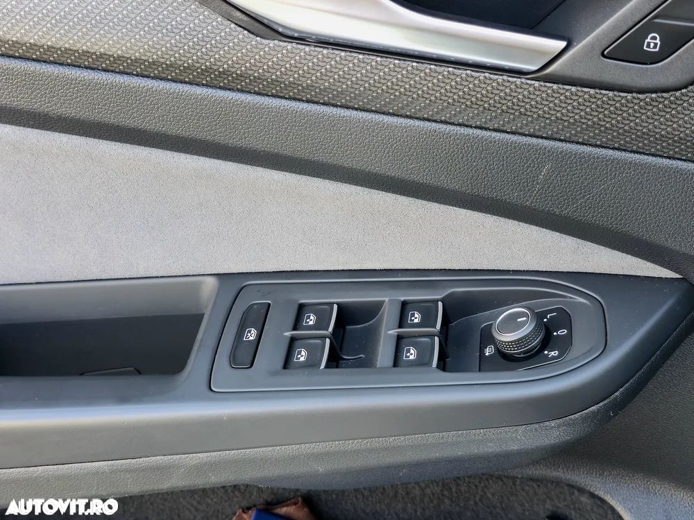 Volkswagen Golf 2.0 TDI SCR DSG R-Line - 13
