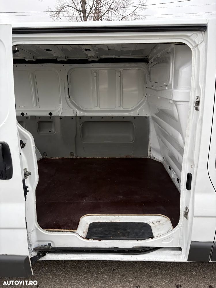 Renault Trafic 2.0 dCi 115 Combi L2H1 - 26