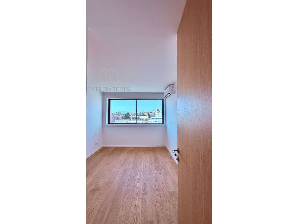 Apartamento T2 com garagem e varanda para comprar em Matosinhos Sul... - Grande imagem: 5/17