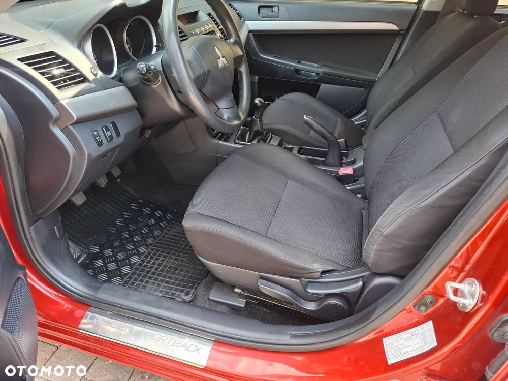 Mitsubishi Lancer 1.8 Intense - 35
