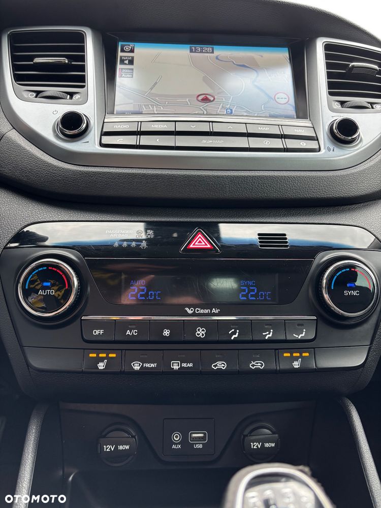 Hyundai Tucson 2.0 CRDI BlueDrive Style 2WD - 22