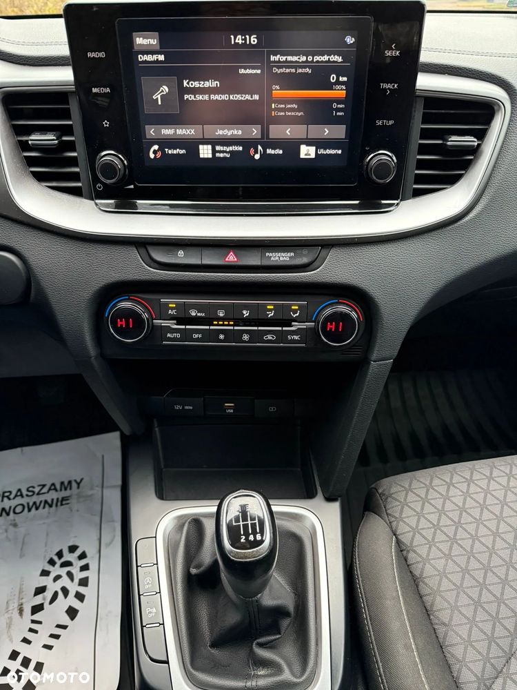 Kia XCeed 1.5 T-GDI M - 10