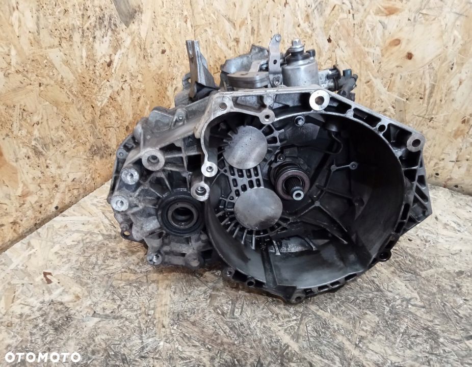 SKRZYNIA BIEGÓW ZAFIRA C 2.0 CDTI F40 55583502 - 8