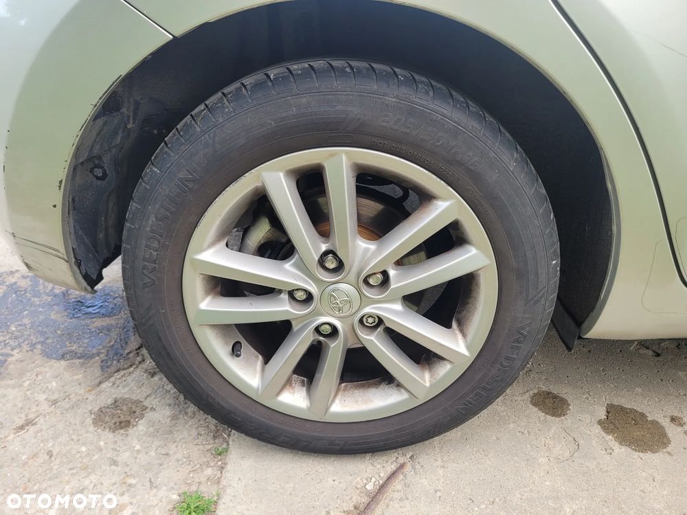 Toyota Auris 2.0 D-4D Sol - 6