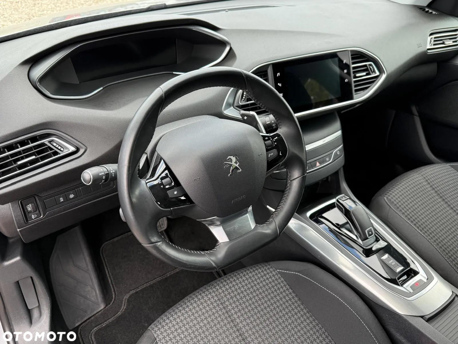 Peugeot 308 SW 1.5 BlueHDi Allure Pack S&S EAT8 - 29