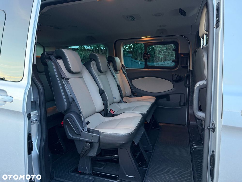 Ford Tourneo Custom - 28