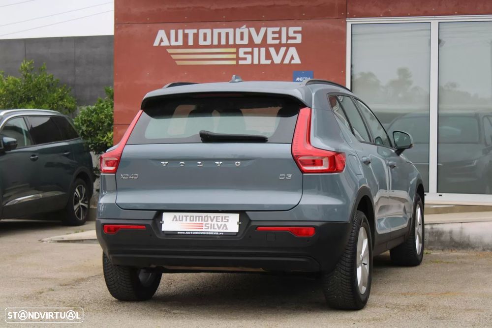 Volvo XC 40 2.0 D3 Momentum Geartronic - 13
