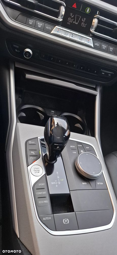 BMW Seria 3 318d - 5