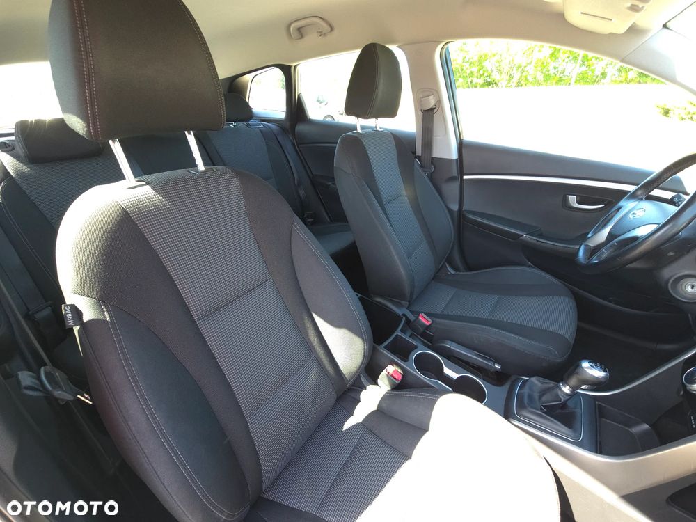 Hyundai i30 blue 1.4 Classic - 16
