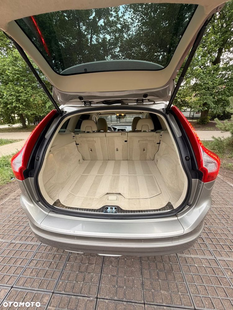 Volvo XC 60 - 24