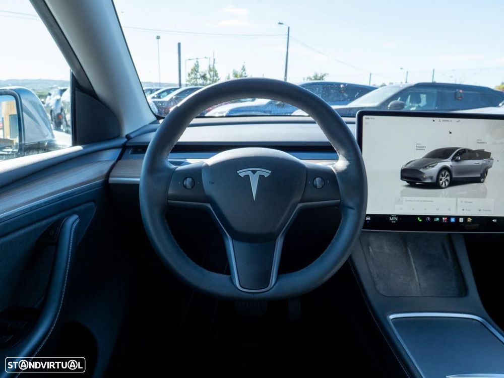 Tesla Model Y Standard - 31