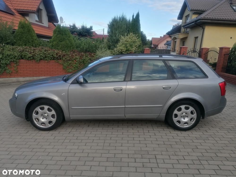 Audi A4 Avant - 11