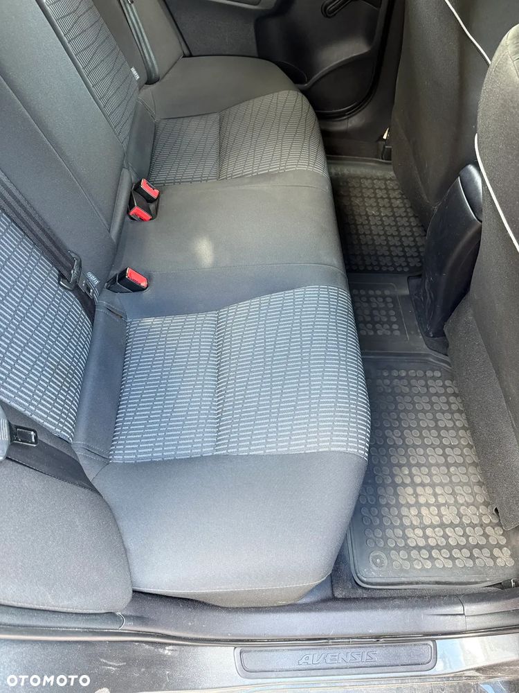 Toyota Avensis 2.0 D-4D Luna - 8