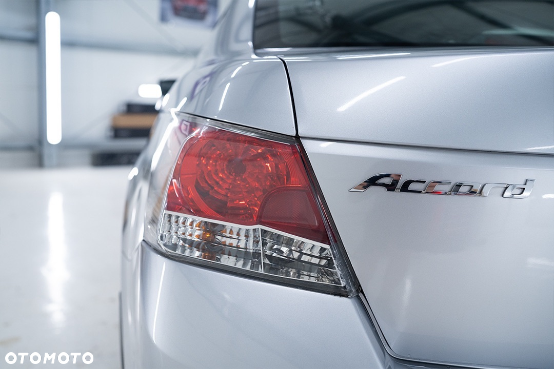 Honda Accord 3.5 V6 EX - 11