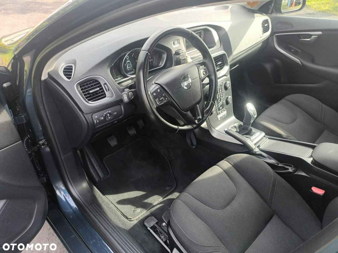 Volvo V40 - 13