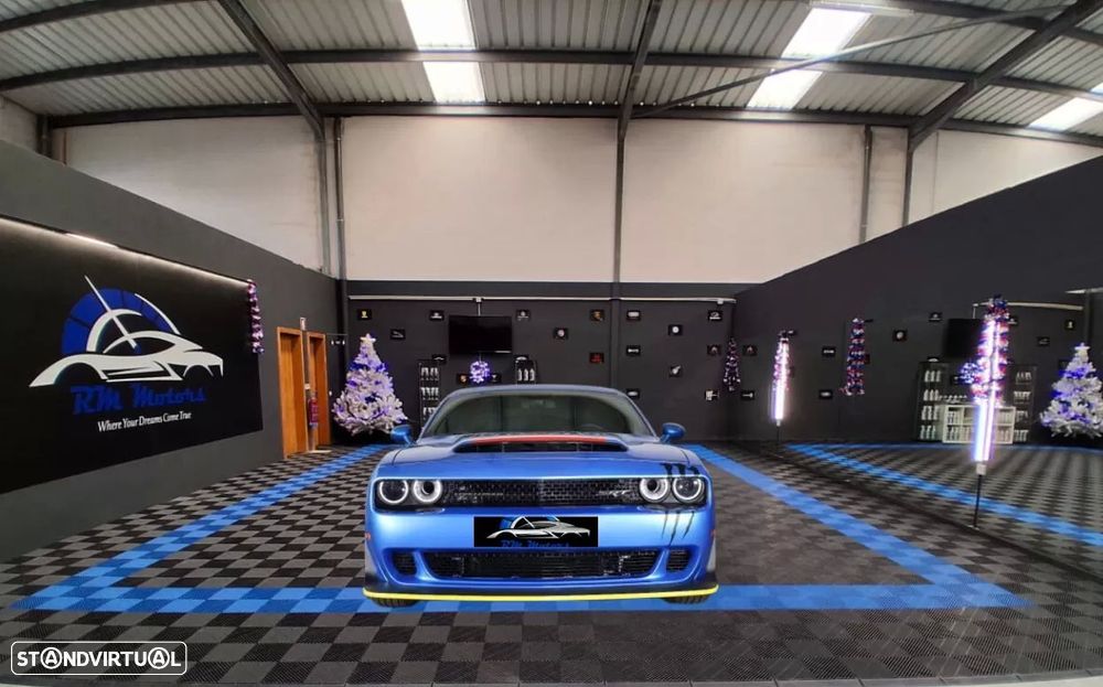 Dodge Challenger - 2