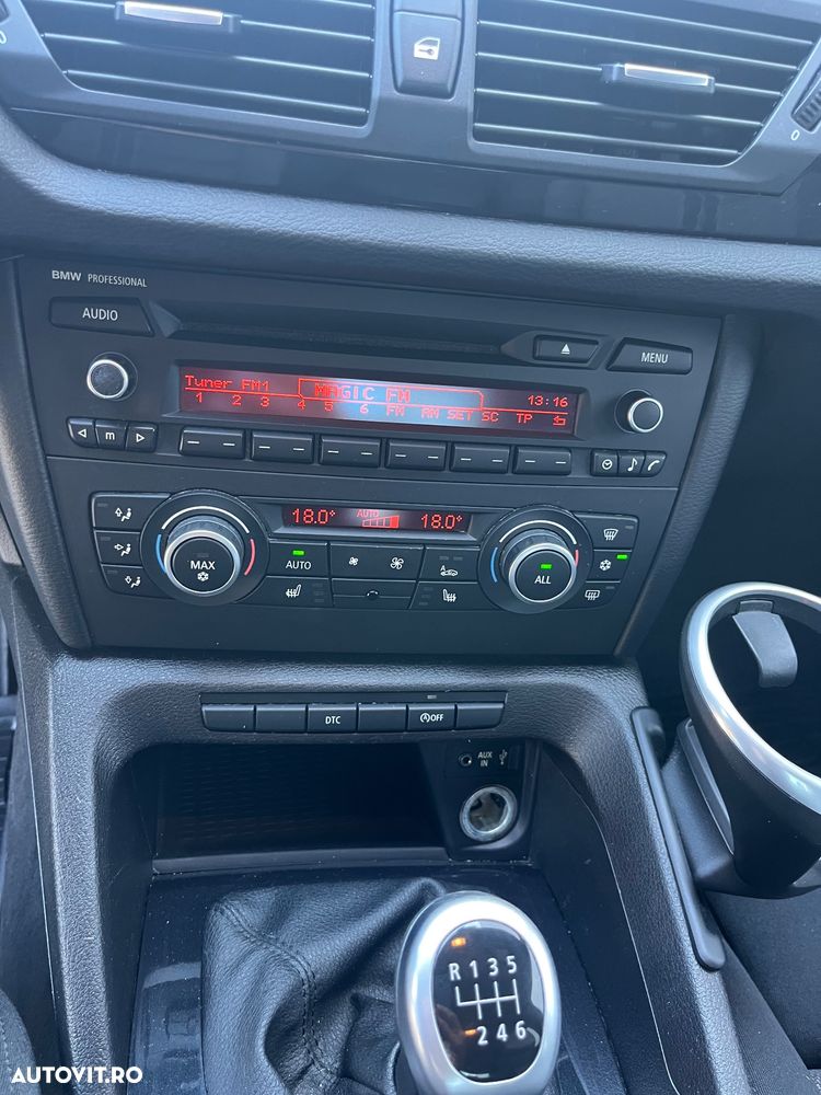 BMW X1 sDrive18d Sport Line - 16