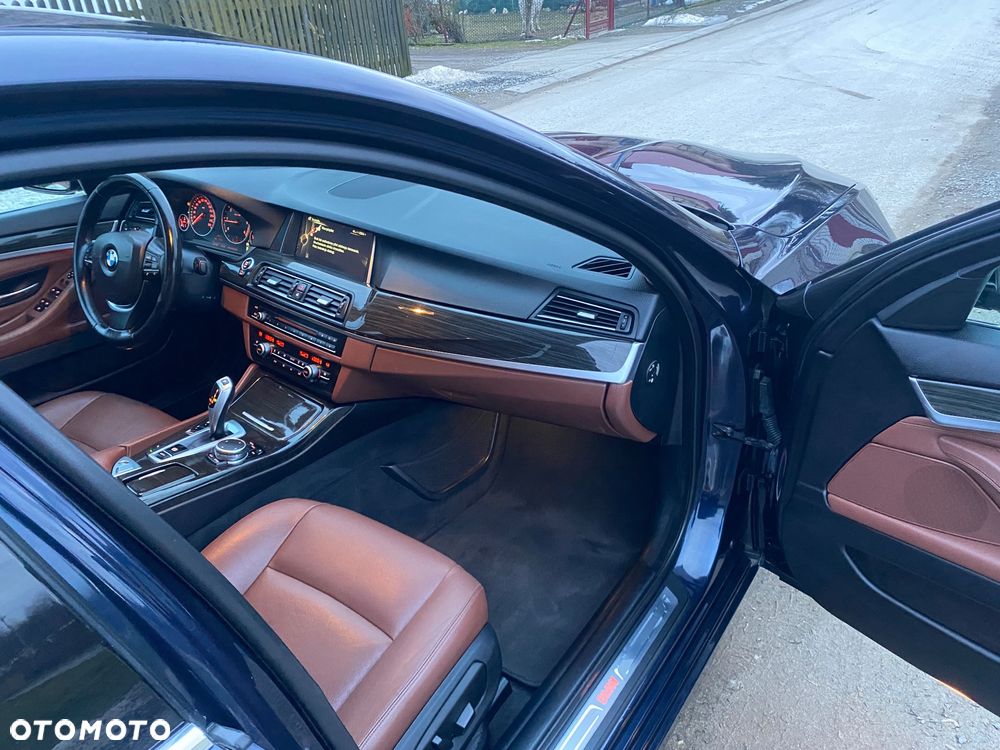 BMW Seria 5 520d Luxury Line - 7