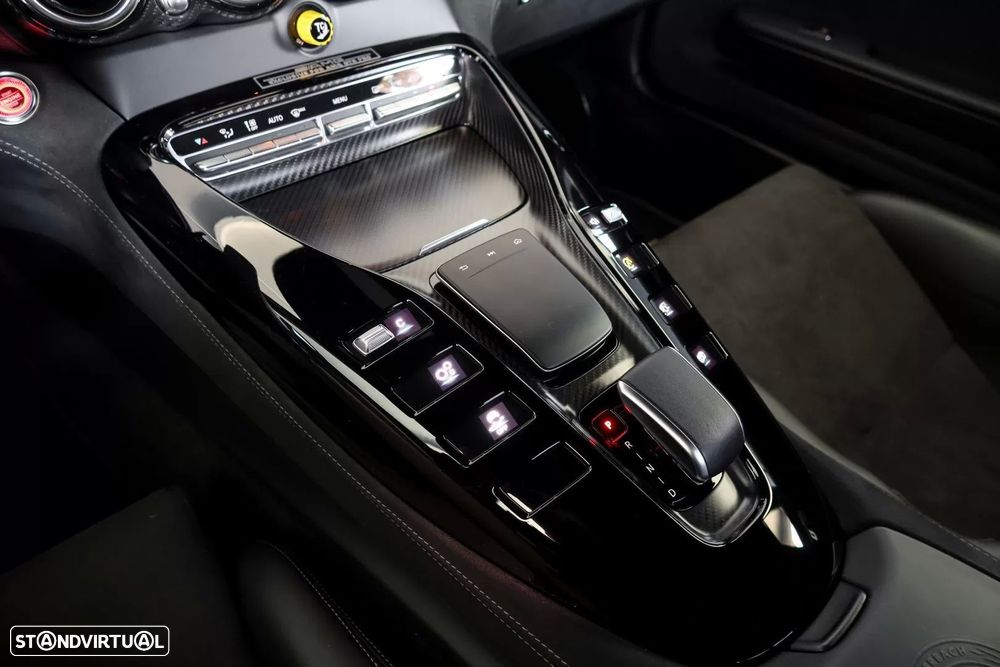 Mercedes-Benz AMG GT R - 13