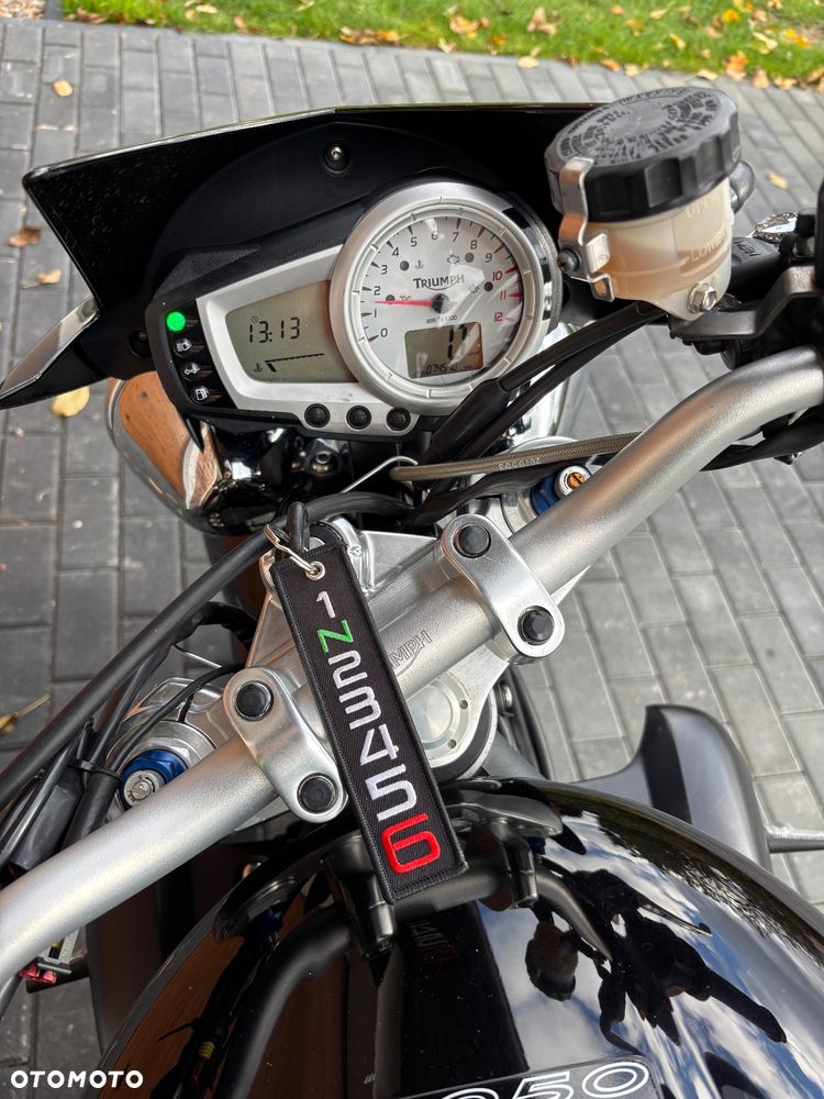 Triumph Speed Triple - 12