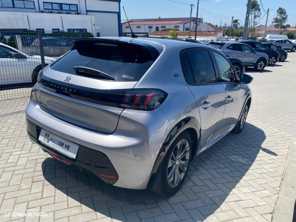Peugeot e-208 50 kWh Allure - 3