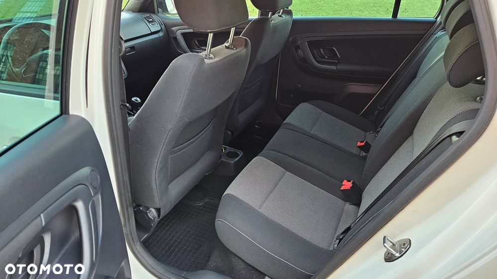 Skoda Fabia 1.2 TSI Monte Carlo - 8