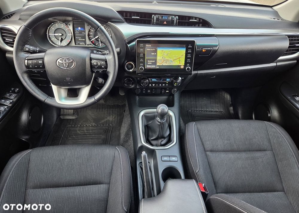 Toyota Hilux 2.8 D-4D Double Cab SR5 4x4 - 21