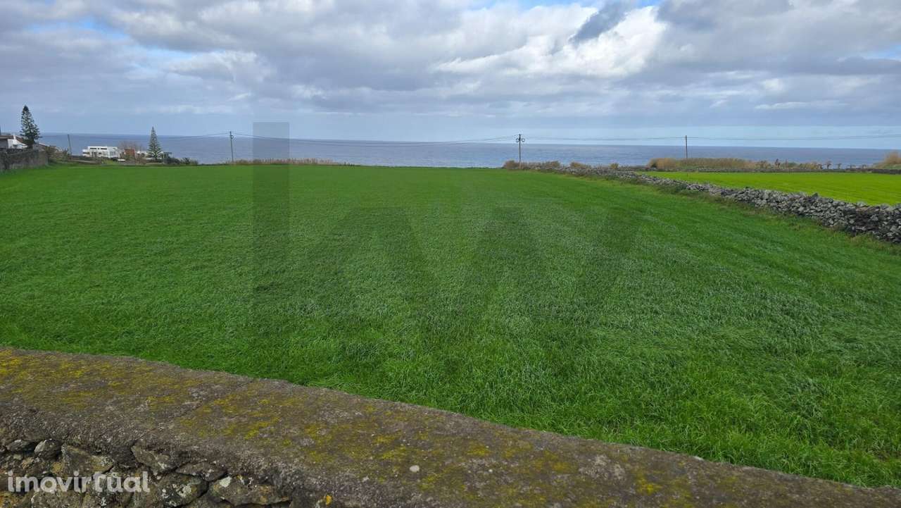 Terreno Exclusivo em Zona Privilegiada – Santana, Rabo de Peixe - Grande imagem: 2/12
