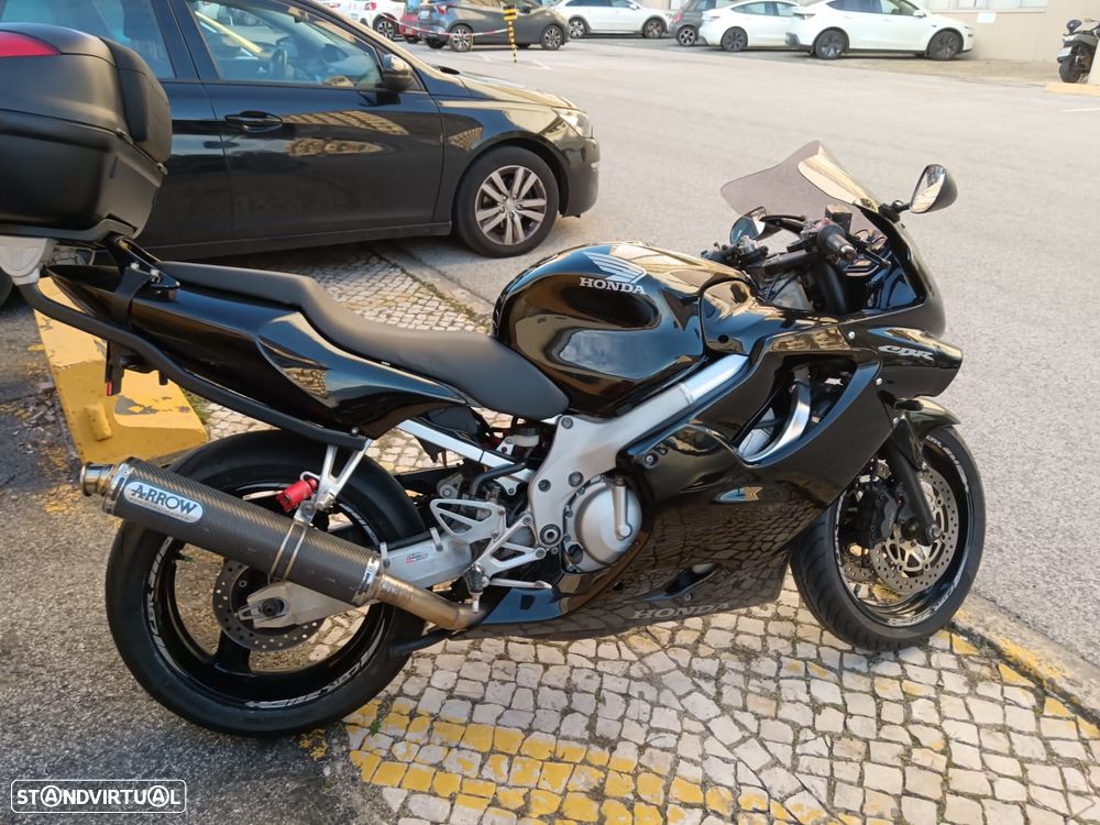 Honda CBR 600 F4 - 10