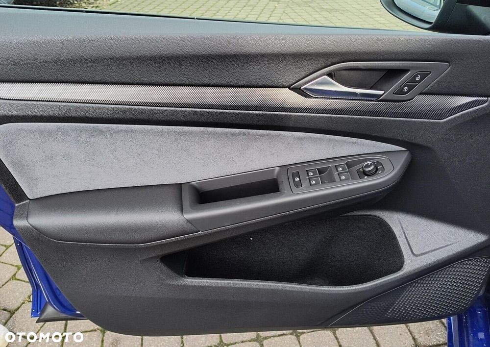 Volkswagen Golf VIII 2.0 TSI 4Motion R DSG - 22