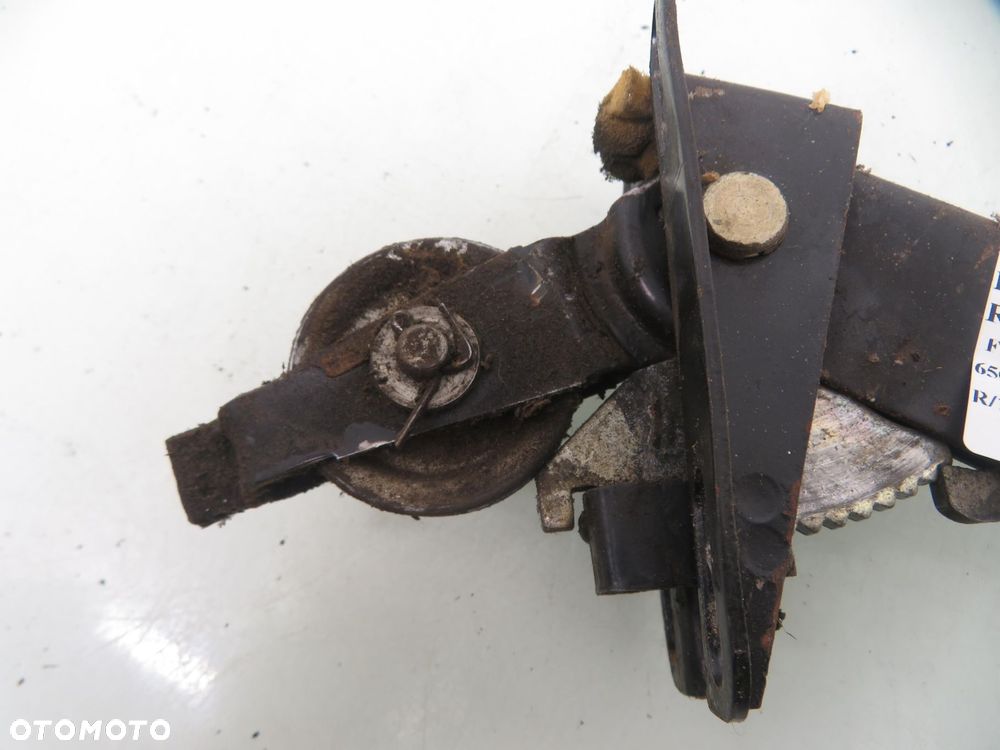 DŹWIGNIA HAMULCA RĘCZNEGO FIAT 126 - 7