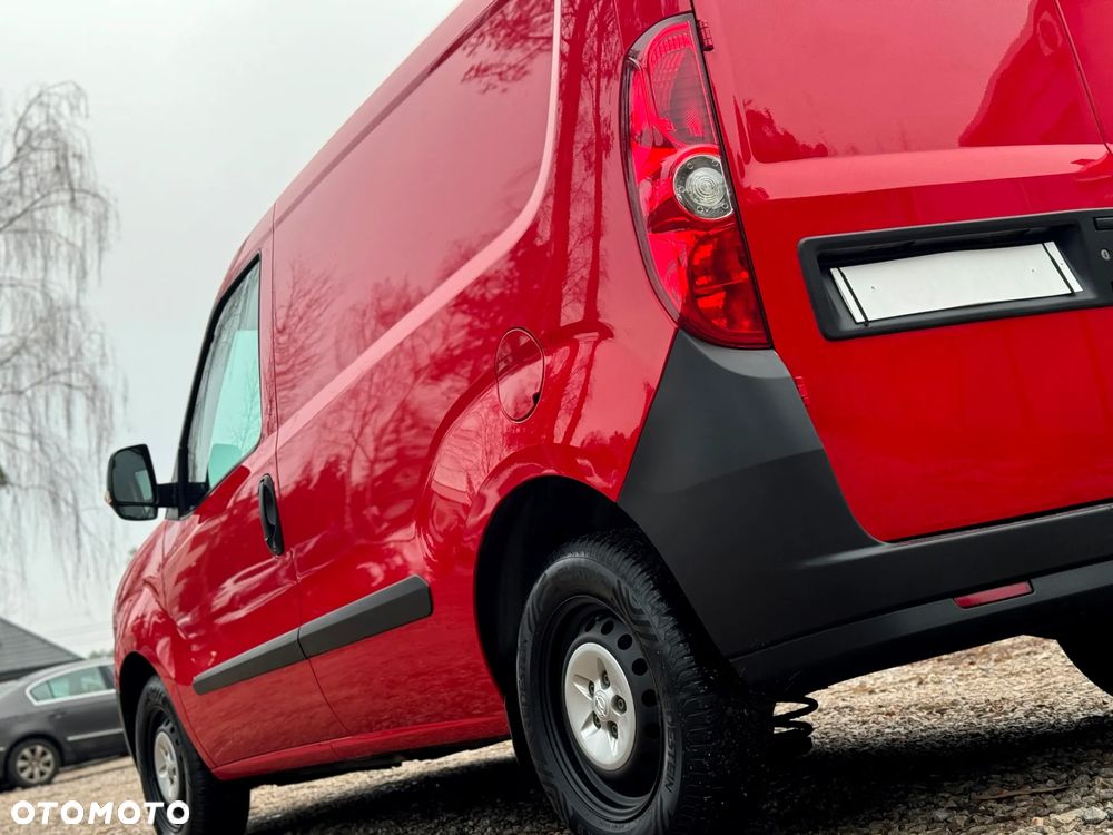 Opel COMBO - 17
