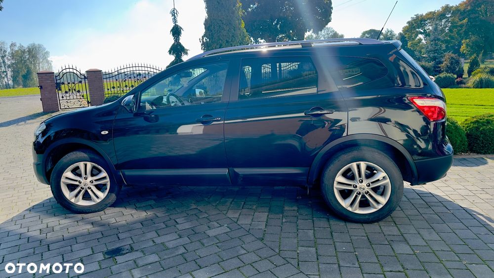 Nissan Qashqai+2 - 5