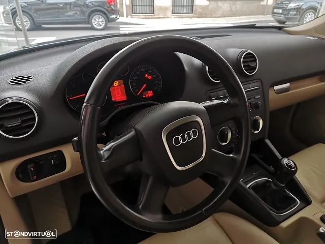 Audi A3 Sportback 2.0 TDi - 7