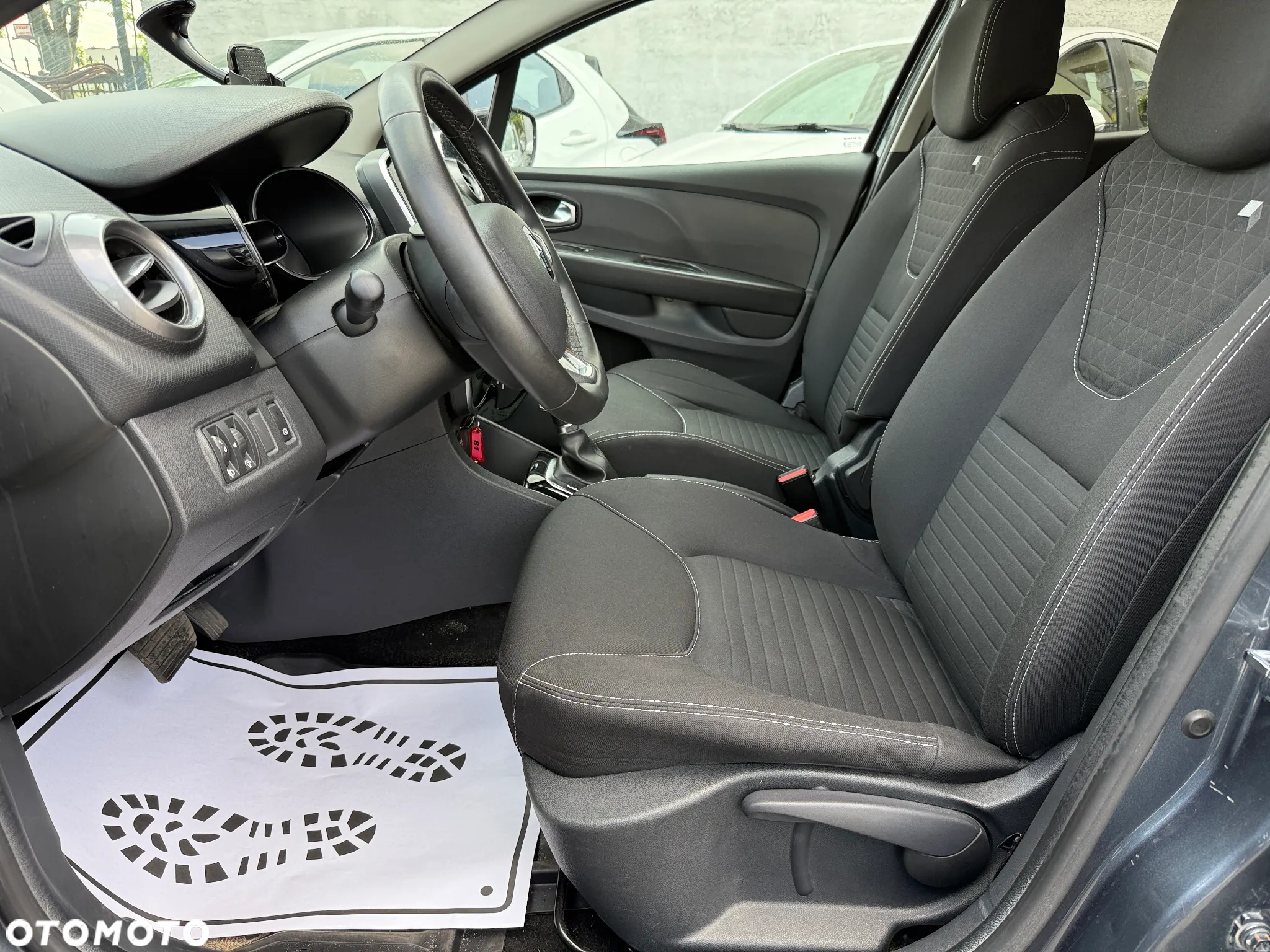 Renault Clio 1.2 Enegry TCe Limited EDC - 17