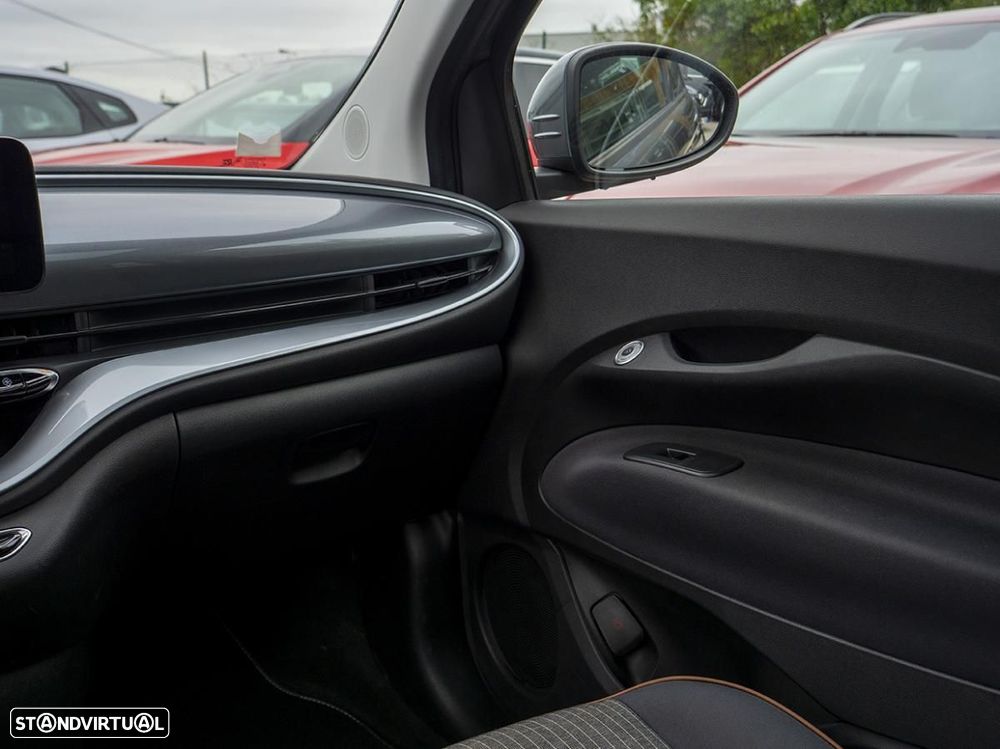 Fiat 500e 42 kWh Icon - 32