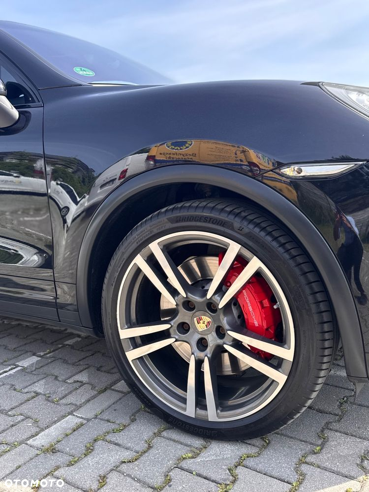 Porsche Cayenne Turbo - 7