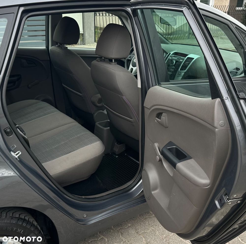 Kia Venga 1.6 M - 12